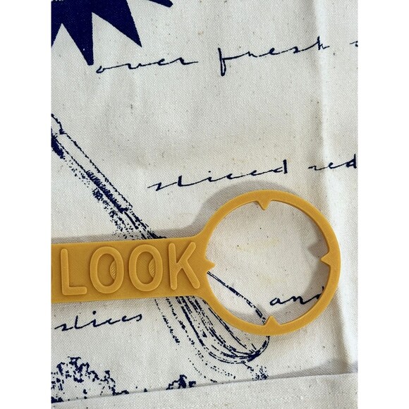 Vintge Apron Tags Textiles 1992 Apron Grant’s Farm Bread Cream & Blue - Picture 3 of 12